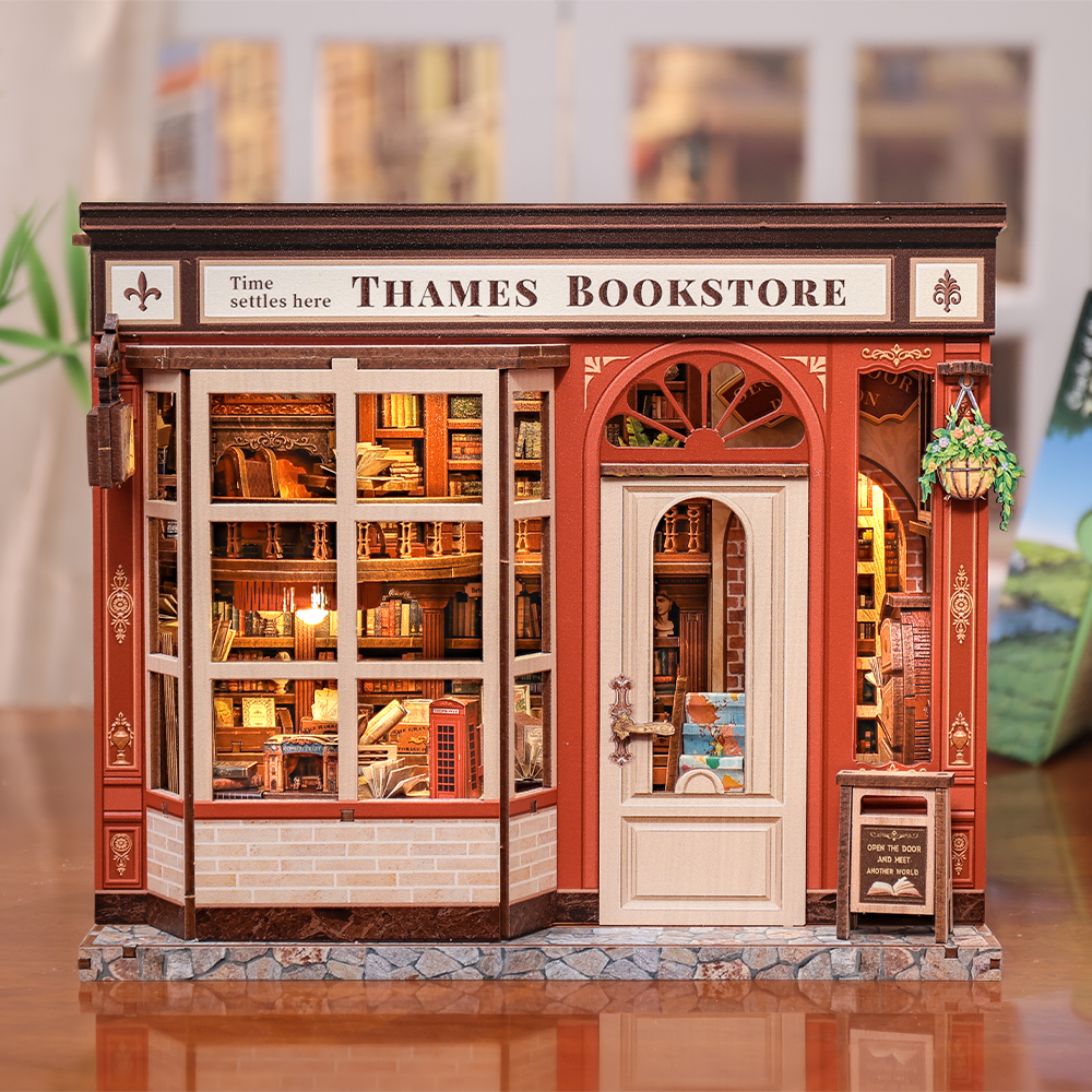 Thames Bookstore