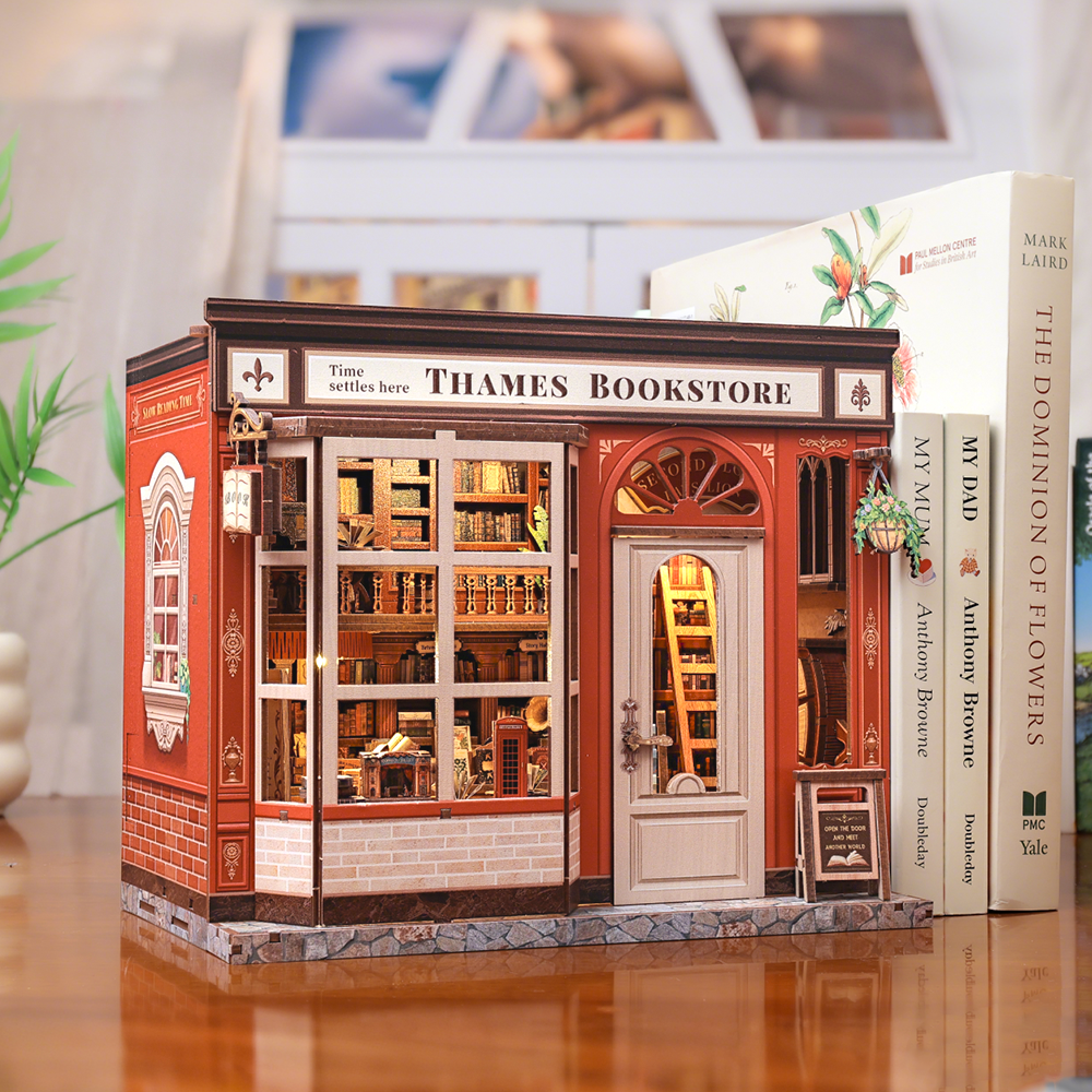 Thames Bookstore